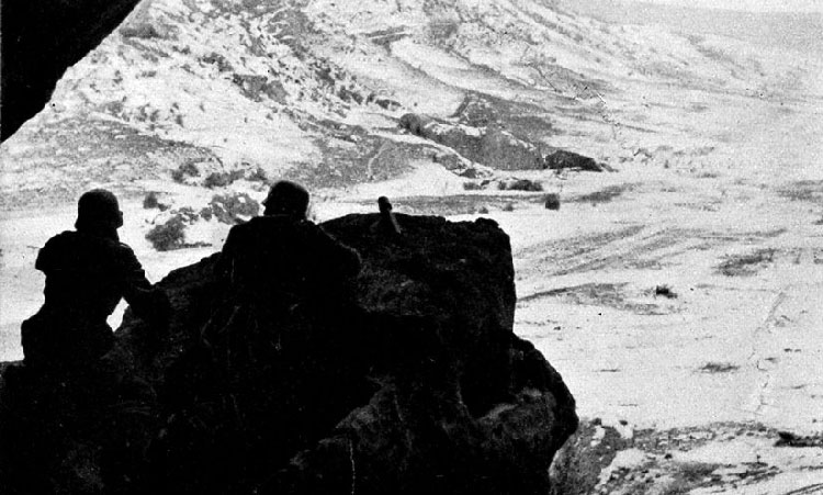 Немецкий пост наблюдения в горах. Декабрь 1941 г.