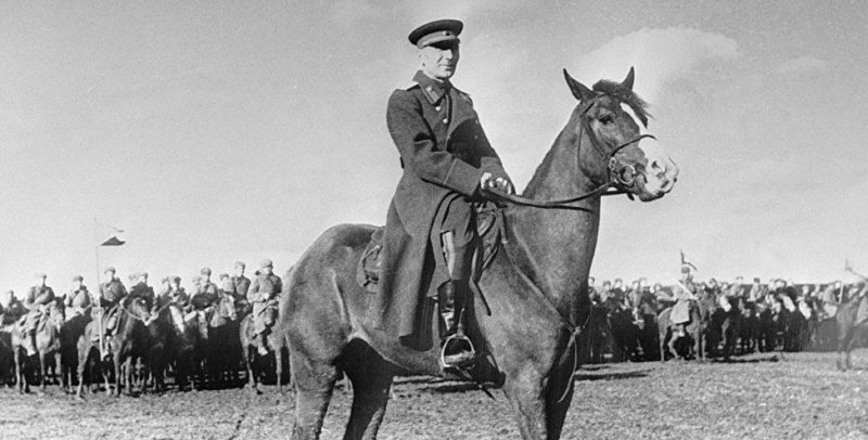 Генерал-лейтенант Плиев. 1943 г.