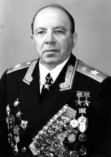 Дважды Герой Советского Союза Гусаковский Иосиф Ираклиевич (12.12.1904-20.02.1995)