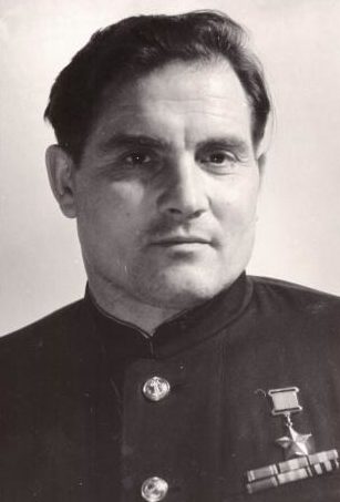 Герой Советского Союза Девятаев Михаил Петрович (08.07.1917-24.11.2002)
