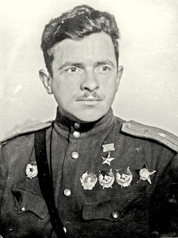 Герой Советского Союза майор Покрышев. 1943 г. 