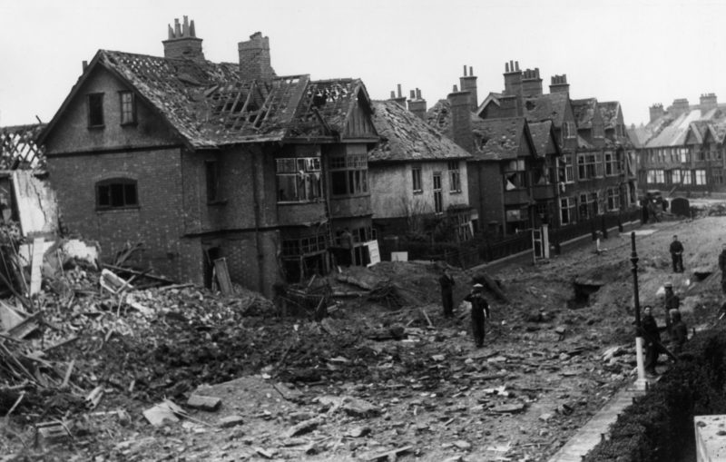 Улицы после бомбардировки. 16 ноября 1940 г.