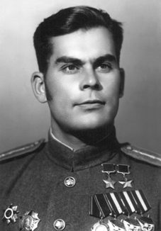 Дважды Герой Советского Союза Михайличенко Иван Харлампович (02.09.1920-02.06.1982)