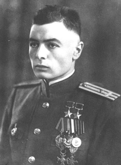 Дважды Герой Советского Союза Петров Василий Степанович (05.03.1922-15.04.2003)