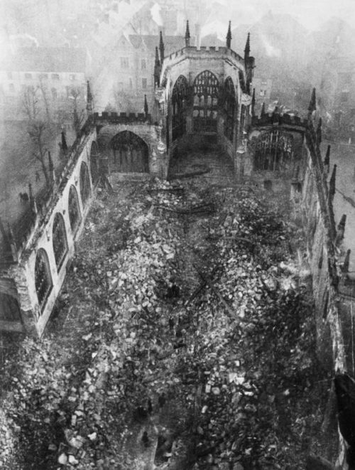 Руины собора Святого Михаила. Ноябрь 1940 г.