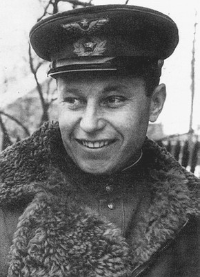 Лейтенант Покрышкин. 1940 г. 
