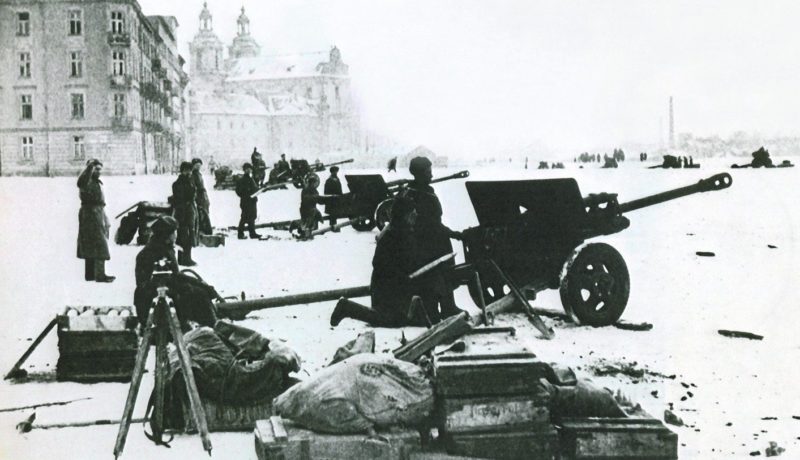 Красная Армия в Кракове. Январь 1945 г.