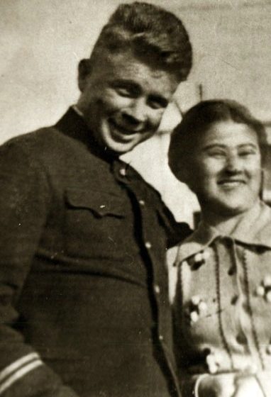 Маринеско с супругой. 1941 г.