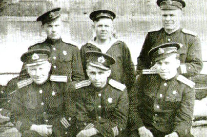 Маринеско и сослуживцы. 1943 г.