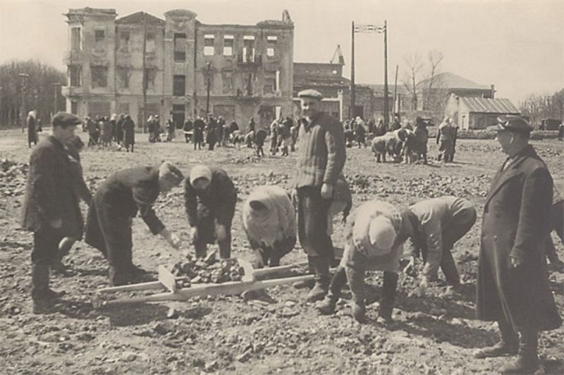 Восстановление города. 1945 г.