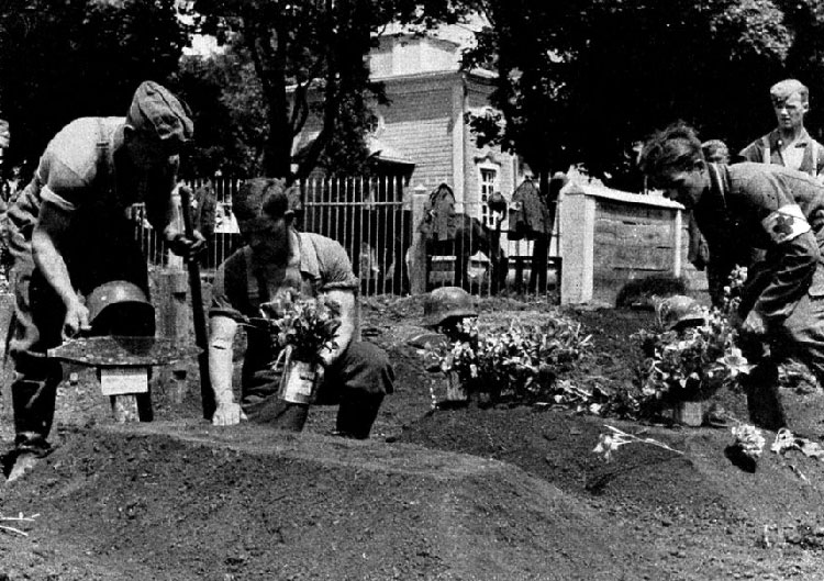 Немецкое кладбище в Феодосии. 1942 г.