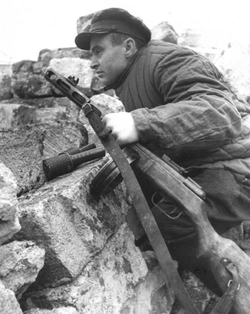 Командир партизанского отряда в Крыму. 1942 г.