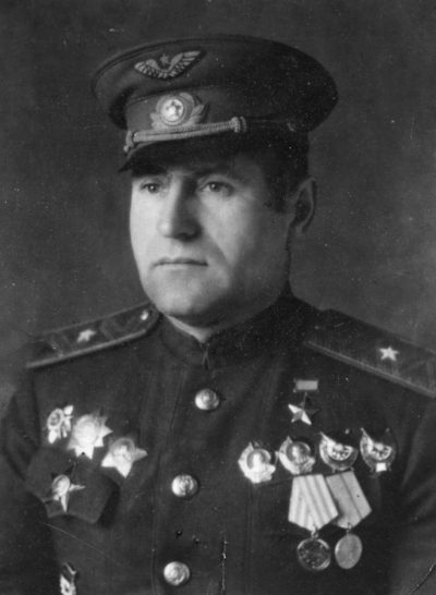 Герой Советского Союза генерал-майор авиации Полбин. 1945 г.