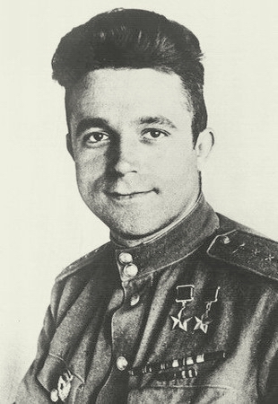 Дважды Герой Советского Союза капитан Попков. 1945 г.
