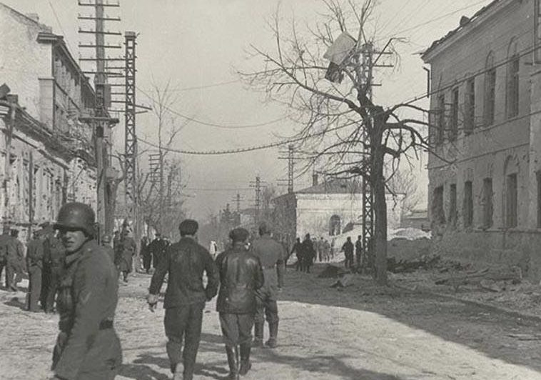 Симферополь в оккупации. 1942 г. 