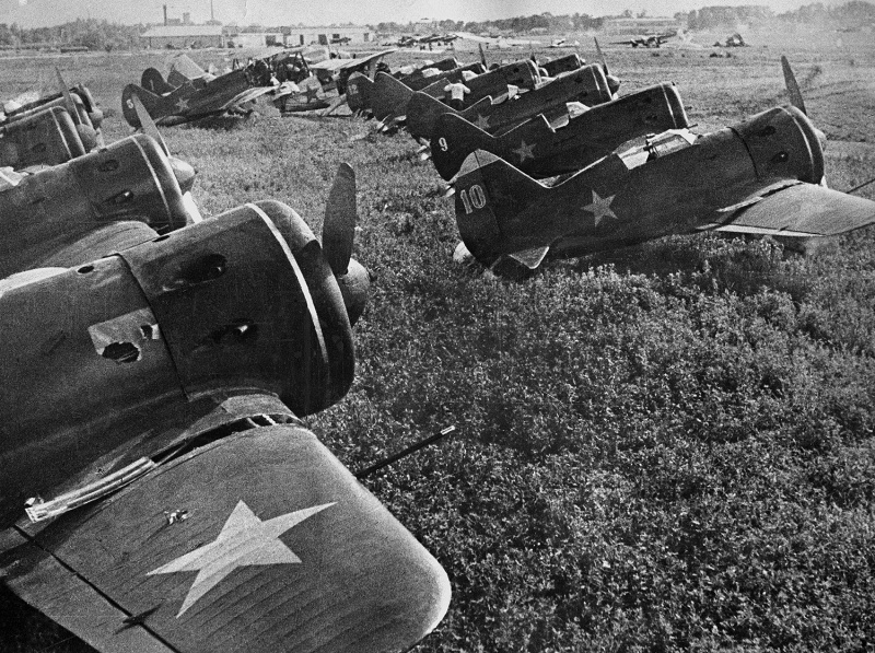Захваченный советский аэродром. Июль 1941 г.