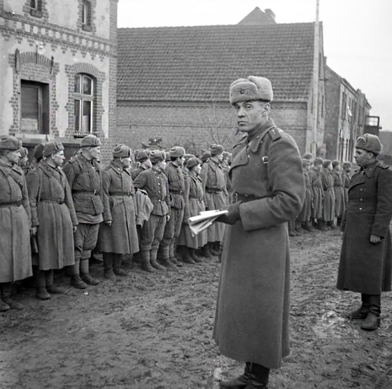 Построение комендантской роты. Май 1945 г.
