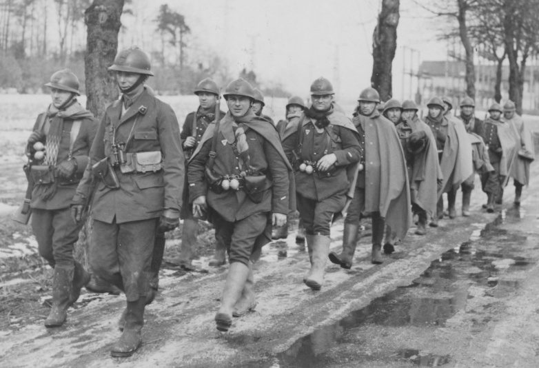 Французские солдаты на Западном фронте. Март 1940 г.