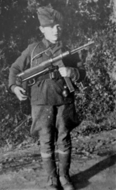 Боснийский мальчик-партизан Богдан Белакович. 1943 г. 