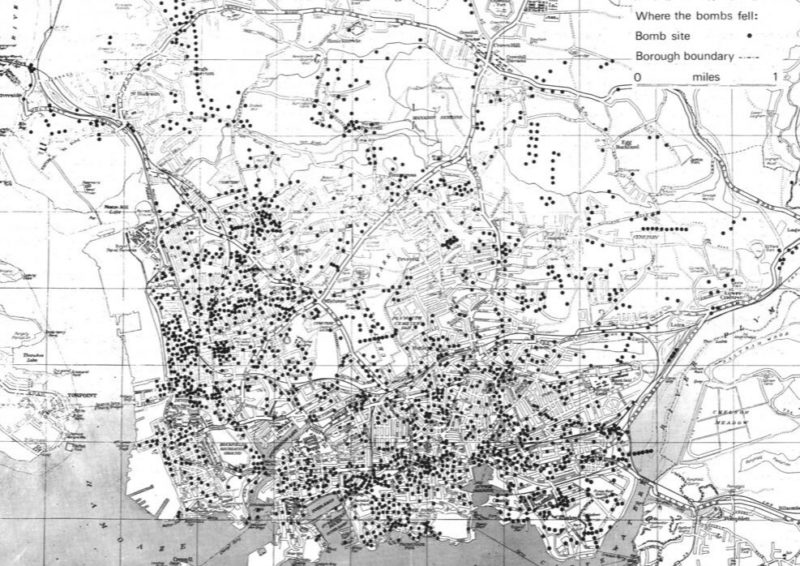 Карта-схема разорвавшихся авиабомб в Плимуте.