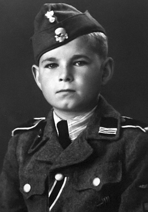 Алекс Курзем - сын полка СС. 1941 г.