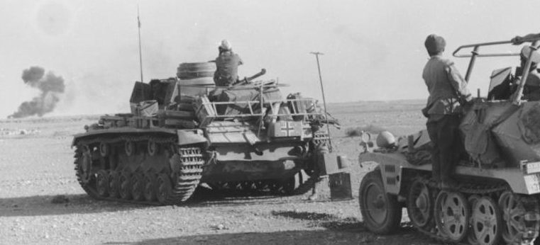 Немецкие танки в бою.