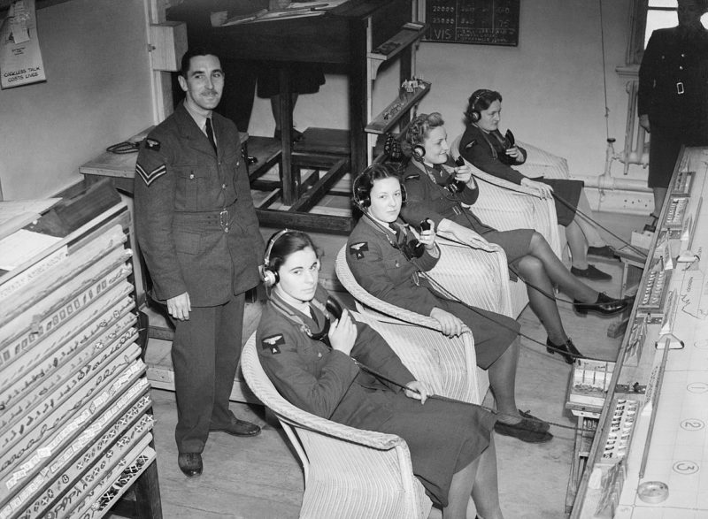 Интерьер бункеров оперативного центра командования RAF. 1940 г.