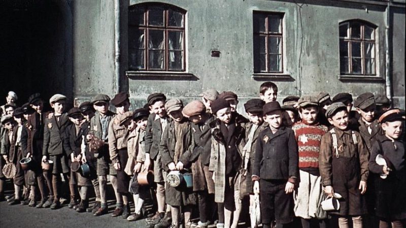 Дети в Лодзинском гетто. 1942 г.