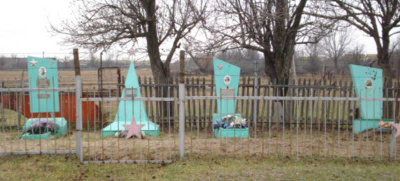 х. Демидов. Быковского р-на. Могила советских воинов, погибших во время Сталинградской битвы.