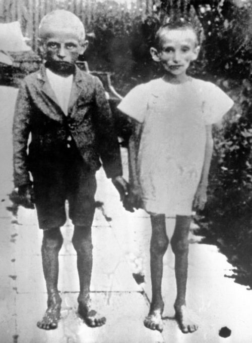 Спасенные дети с концлагеря Саласпилс. Латвия, 1944 г.