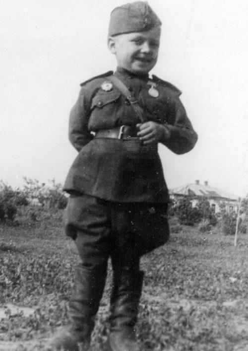 Сергей Алешкин. 1943 г.