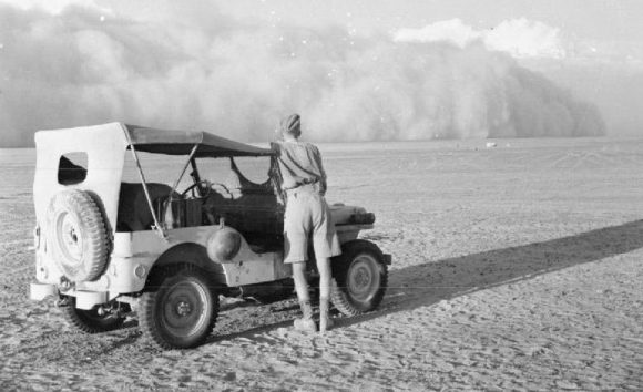 В ожидании песчаной бури. 1942 г.