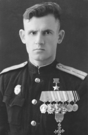Герой Советского Союза капитан Сорокин. 1944 г. 