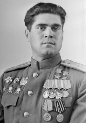 Дважды Герой Советского Союза майор Степаненко. 1945 г. 