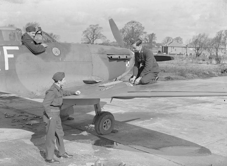 Пилоты 303-й (польской) эскадрильи RAF в битве за Британию. 1940 г. 
