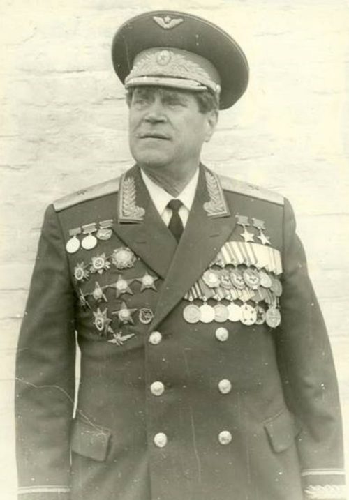 Генерал-лейтенант авиации Степаненко. 1999 г.