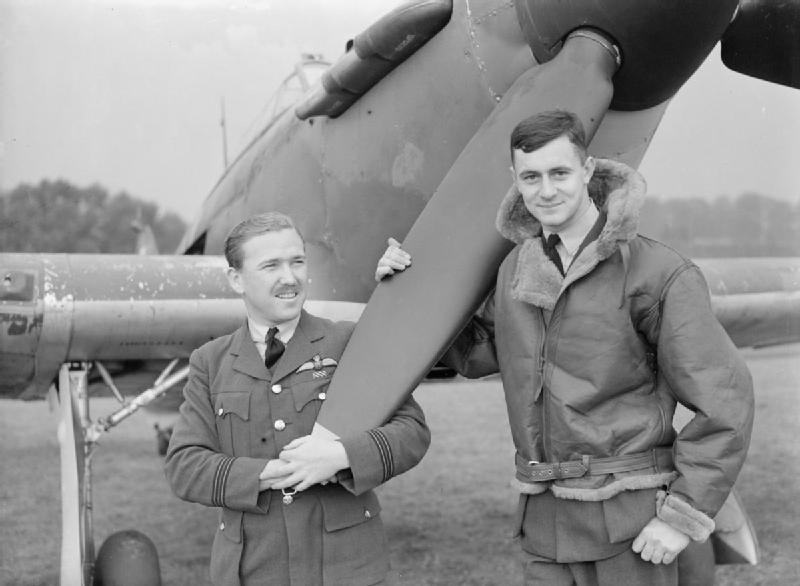 Канадские пилоты 1-й эскадрильи RCAF в Прествике. Шотландия, октябрь 1940 года.