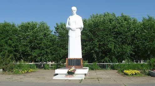 ст-ца Островская Даниловского р-на. Памятник советским воинам. 