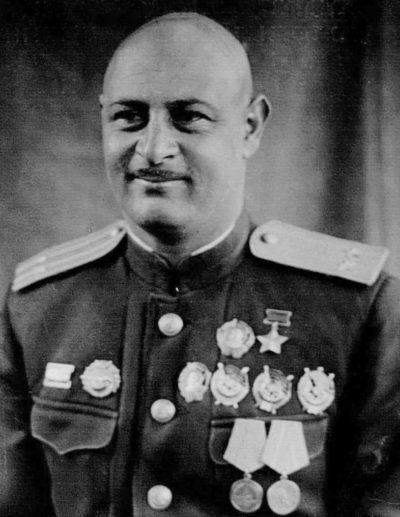 Герой Советского Союза подполковник Степанян. 1942 г.
