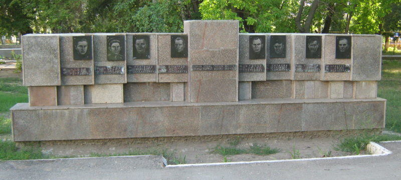ст-ца. Клетская. Братская могила советских воинов.