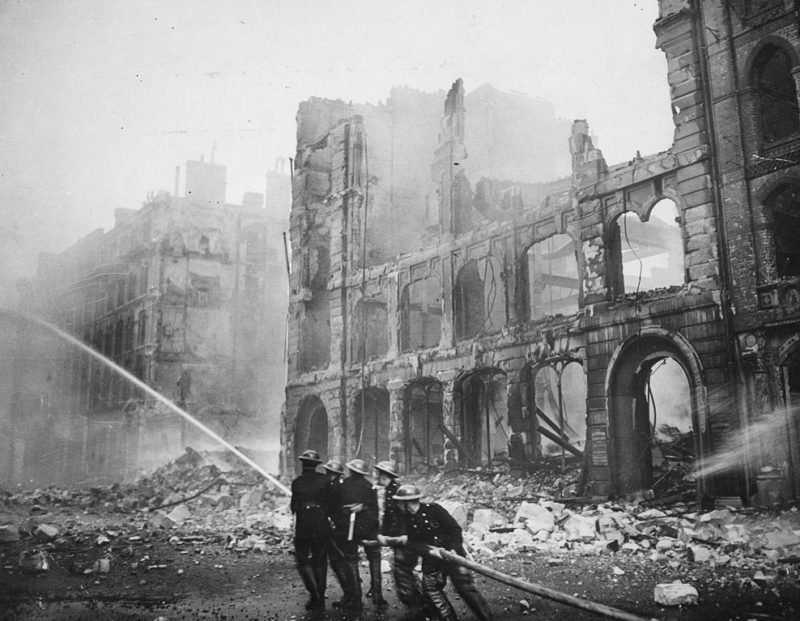 Разрушения в Лондоне. 1940 г.