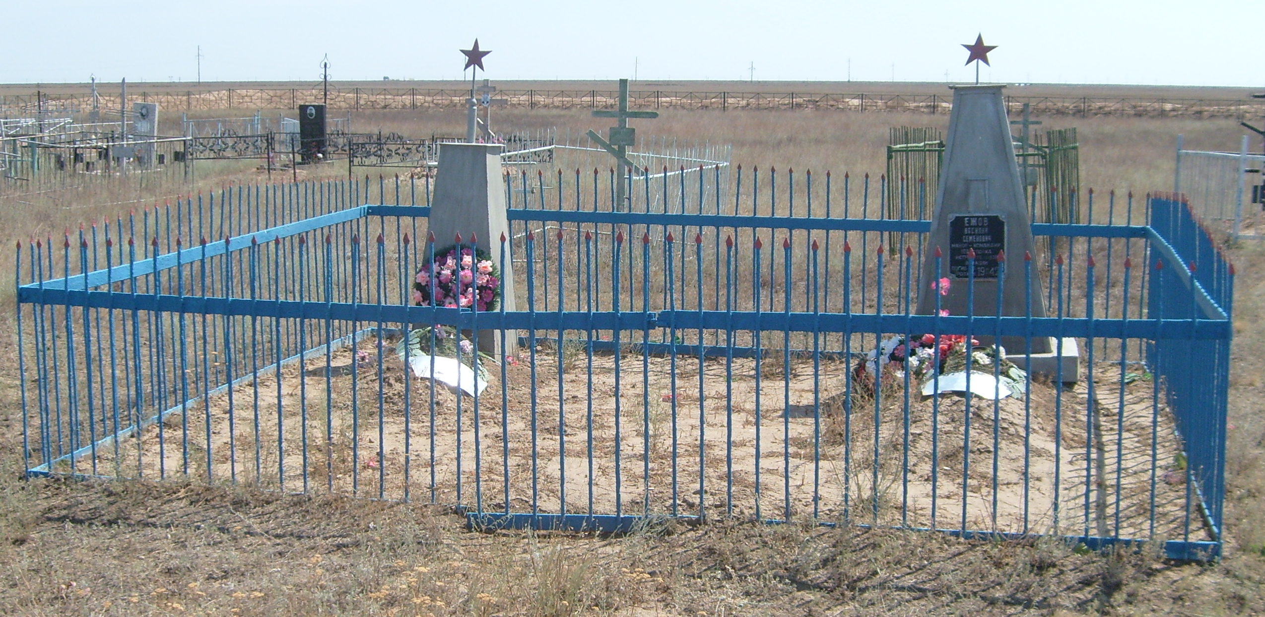 п. Венгеловка Палласовского р-на. Братская могила советских воинов, погибших во время Сталинградской битвы.