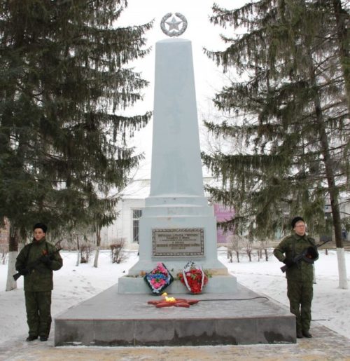 ст-ца. Кумылженская. Братская могила воинам, погибшим в годы Гражданской войны и воинам погибшим, в дни Сталинградской битвы.