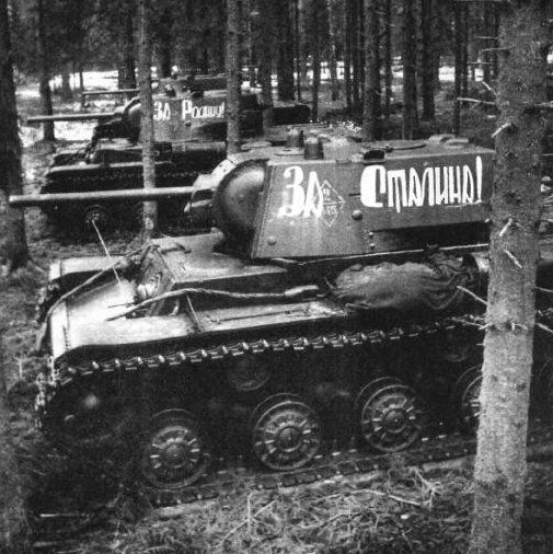 Советские танки у Расейняй.