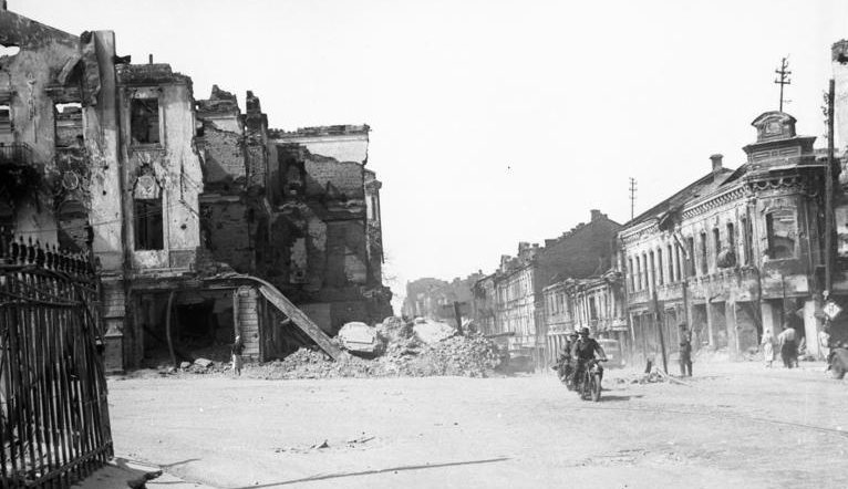 Результаты немецких бомбардировок Минска. 