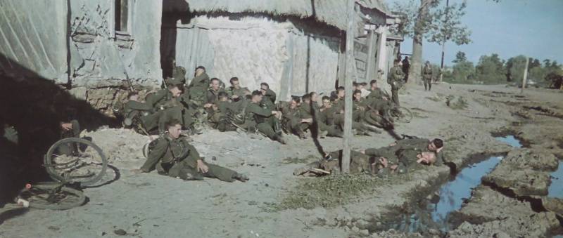 Немецкая армия во время наступления на Сталинград. Лето 1942 г. 