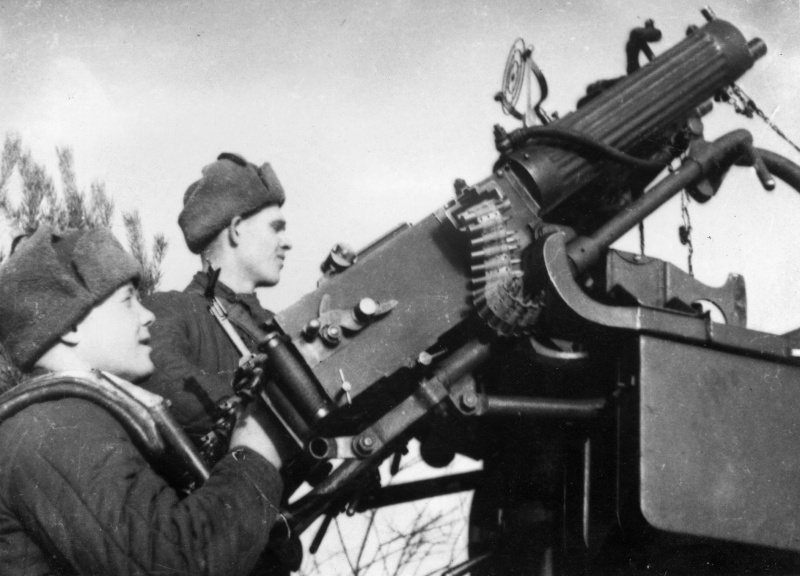 Советские зенитчики в районе Ржева. Октябрь 1941 г. 