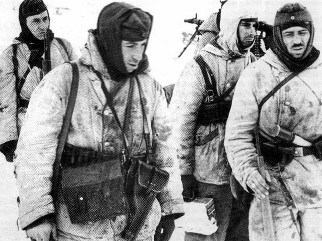 Немецкие солдаты в Сталинградском «котле», декабрь 1942 г.