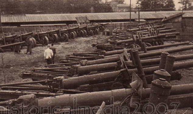 Площадка трофейного артиллерийского оружия. Август 1941 г.