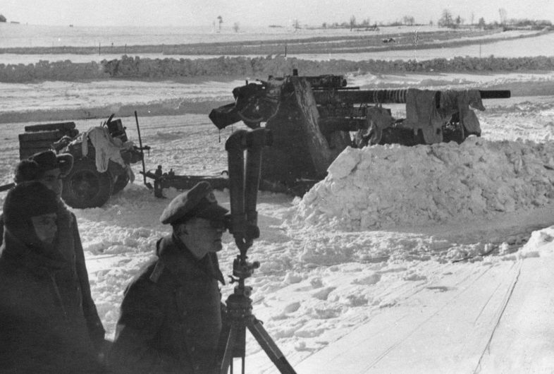 Немецкие артиллерийские позиции юго-западнее Ржева. Февраль 1942 г.